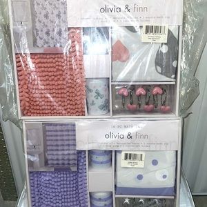 (1) Olivia & Finn 16 pc bath set